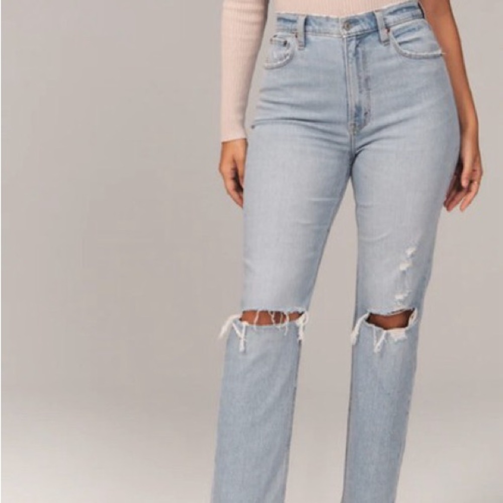 Abercrombie curve love Light Blue Distressed Jeans